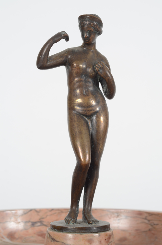 a German marble and bronze jugendstil vide poche — Detail of the classical nude sculpture in bronze