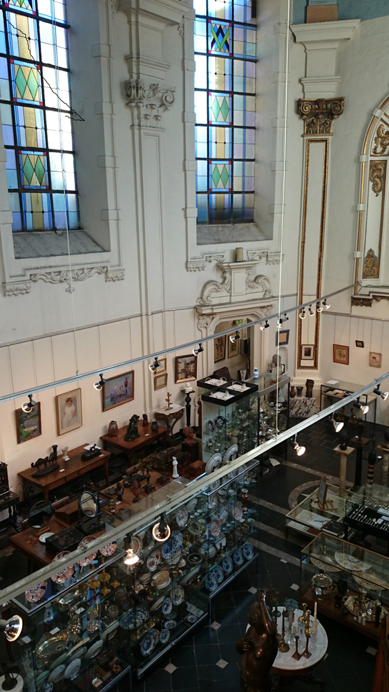 Galerie St. John, Gand — Les vitraux ont été remplacés après la deuxième guerre mondiale