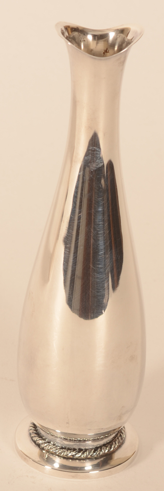MGAB silver vase 1957 — Petit soliflore en argent massif daté 1957, Suède