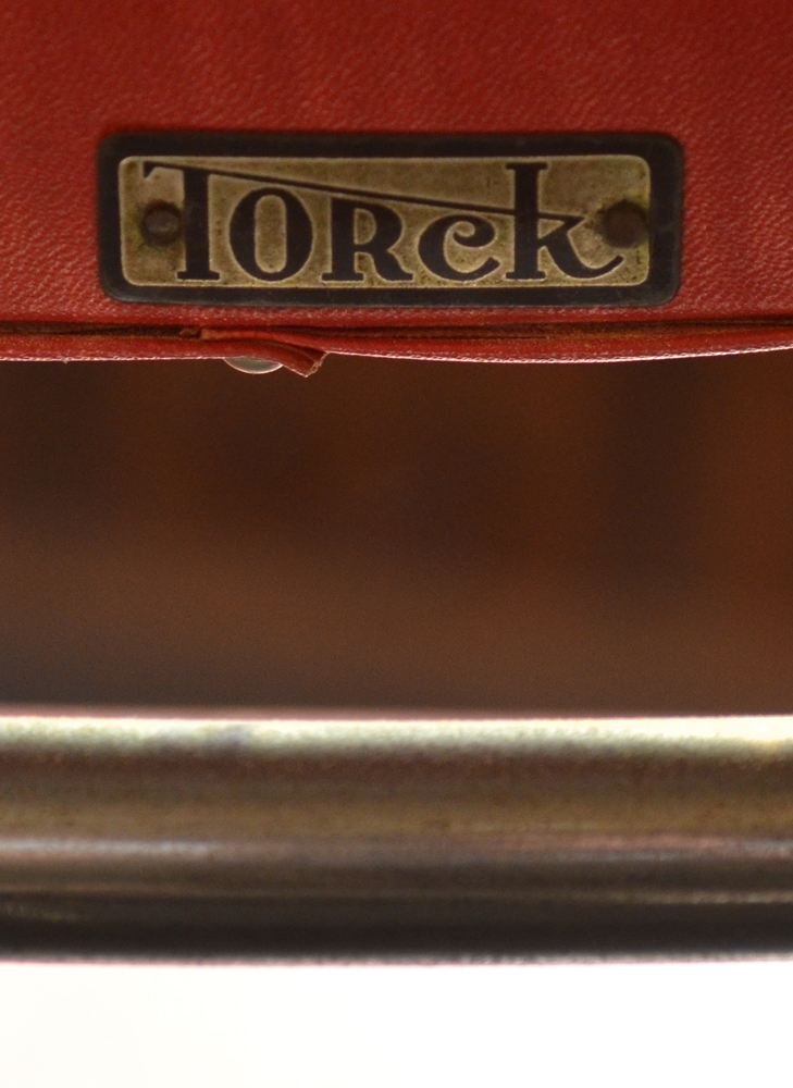 Torck — Detail of the label at the back