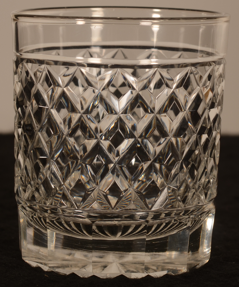 Crystal whiskey glass 104 mm — verre à whiskey taille diamant