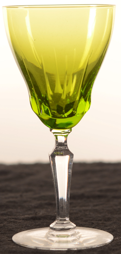 Val Saint-Lambert Goethe taille green 140 — Val St-Lambert, modele Goethe taille vert, verre de vin en cristal, hauteur 140 mm&nbsp;