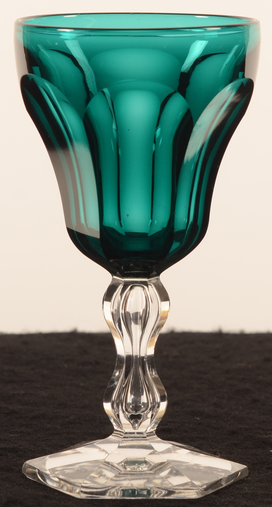 Val Saint-Lambert Lalaing blue green 130 — Val Saint-Lambert, modele Lalaing, verre en cristal vert-bleue et blanc, hauteur 130 mm&nbsp;