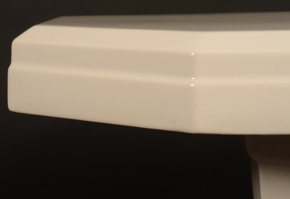 white ceramic art deco table — Profile of the table top