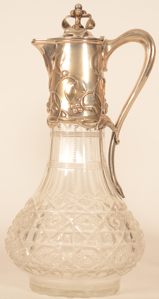 Wilkens a pair of art nouveau silver and cut crystal carafes — Detail of one of the carafes