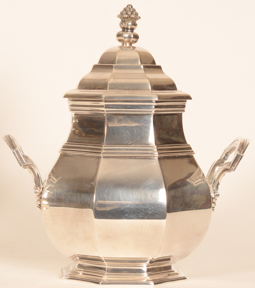 Wolfers Frères — Silver sugar pot, height 19 cm&nbsp;