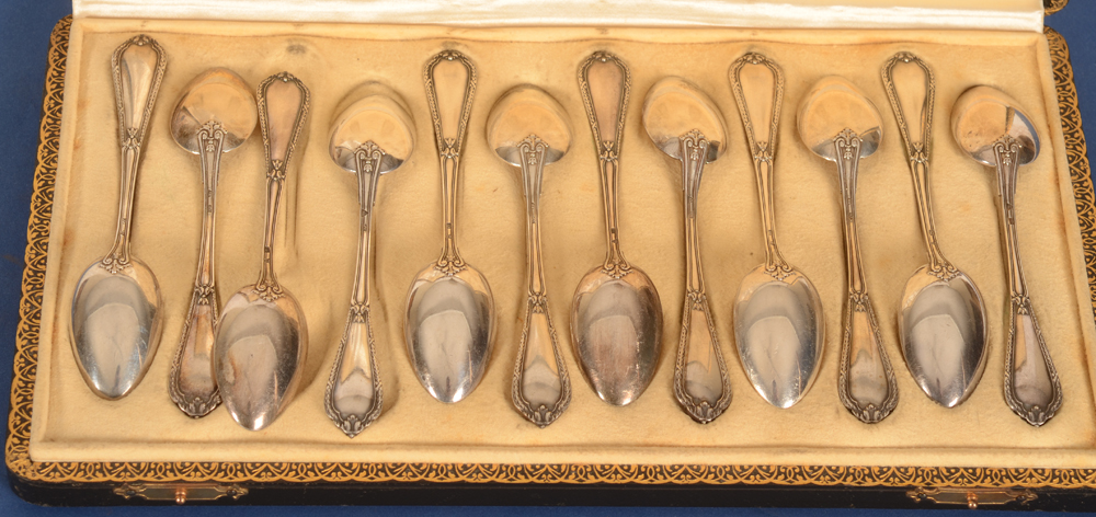 Wolfers Frères — the spoon sin their original box