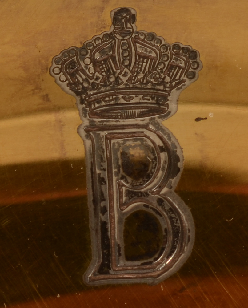 Wolfers Frères SA — Detail of the royal monogram