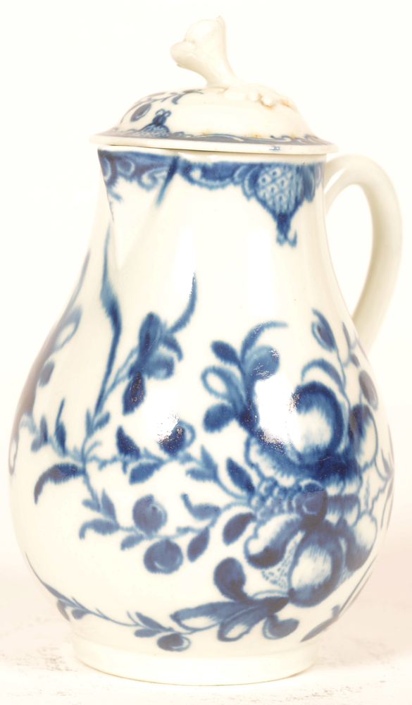 Worcester 18th century porcelain cream pitcher with lid — Dr. Wall creamer the Mansfield pattern, front view