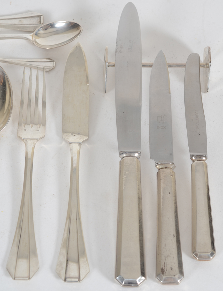 Delheid Frères — Detail of the knives