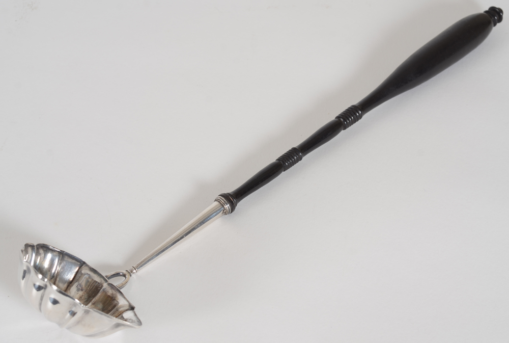 18th century silver and wood punch ladle, Bruges, 1776 — cuillère à punch, Bruges, 1776, argent et bois