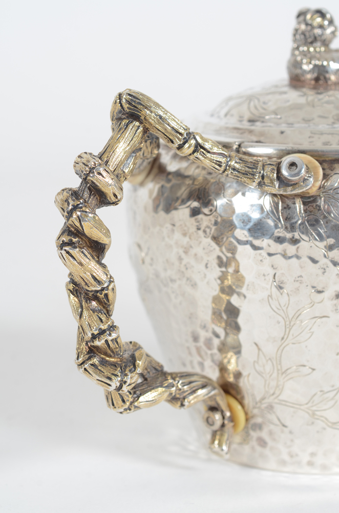 Louis Wolfers, père et Fils I — Detail of the naturalistic cast handle