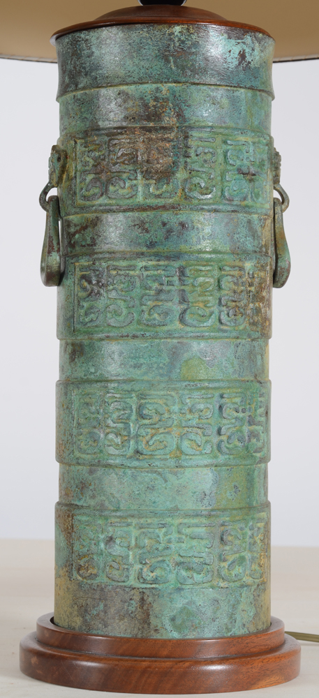 A pair of probably 1980's table lamps in Chinese Archaic bronze style — Detail of one of the lamp bases