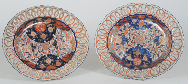 A pair of oval porcelain Imari dishes, Japan