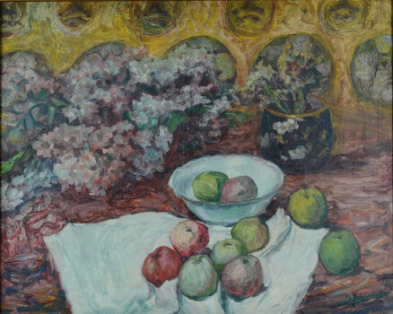 Clémence Jonnaert interior of the artist with flowers and apples