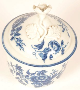 Worcester porcelain 18th century sugar bowl