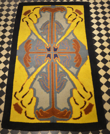 A striking art deco carpet in wool, 1930-1940's