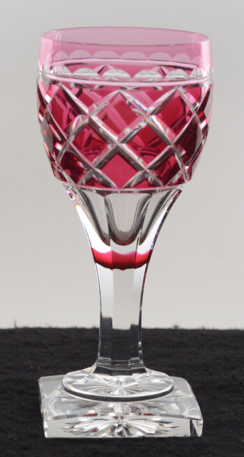 Val St-Lambert St-Hélène, red and white cut crystal wine glass