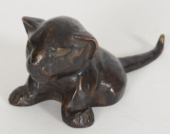 Arthur Klingler, a bronze sculpture of a lion cub