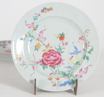 Chinese porcelain famille rose flower plate