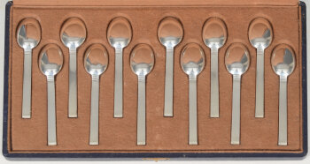 Tétard Frères (Paris) 12 art deco silver coffee spoons