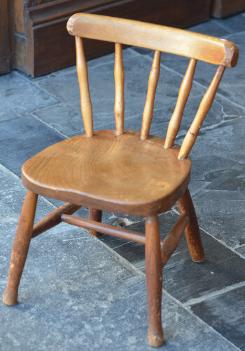 Children's chair in elm