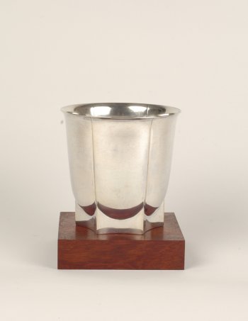 Jean Emile Puiforcat silver bowl on a wooden base