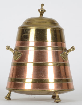 A Dutch Arts and Crafts 'Doofpot' or Ashes box, ca. 1900