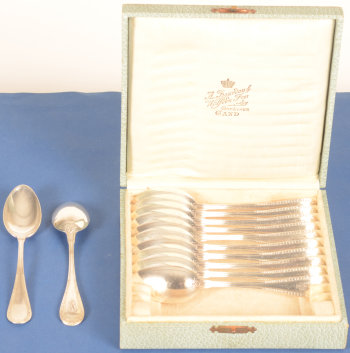 Wolfers Freres 219 L XVI laurier coffee spoons